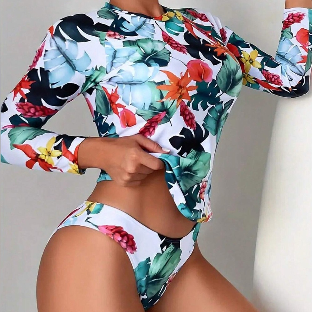 🆕 Tropical Two-Piece Swimsuit
